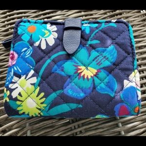 Vera Bradley - Small Wallet RFID Moonlight Garden NWOT